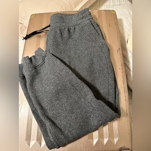 EUC Lululemon Fleece lined Scuba joggers, SZ 12